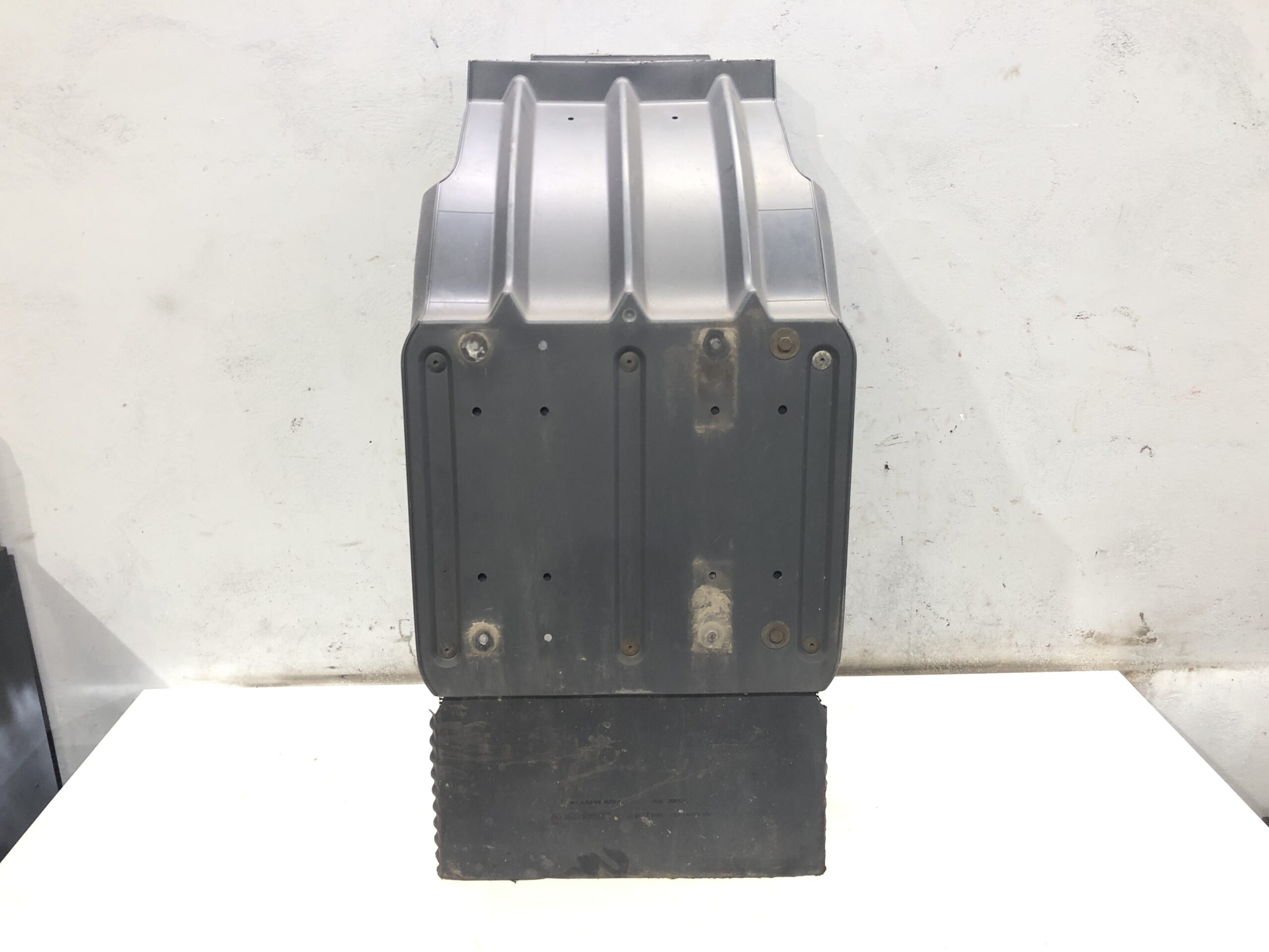 Spatbord TGM euro 6 / 81.61210-0385
